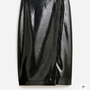 Collection wrap skirt in faux patent leather( size 2&4 available )
